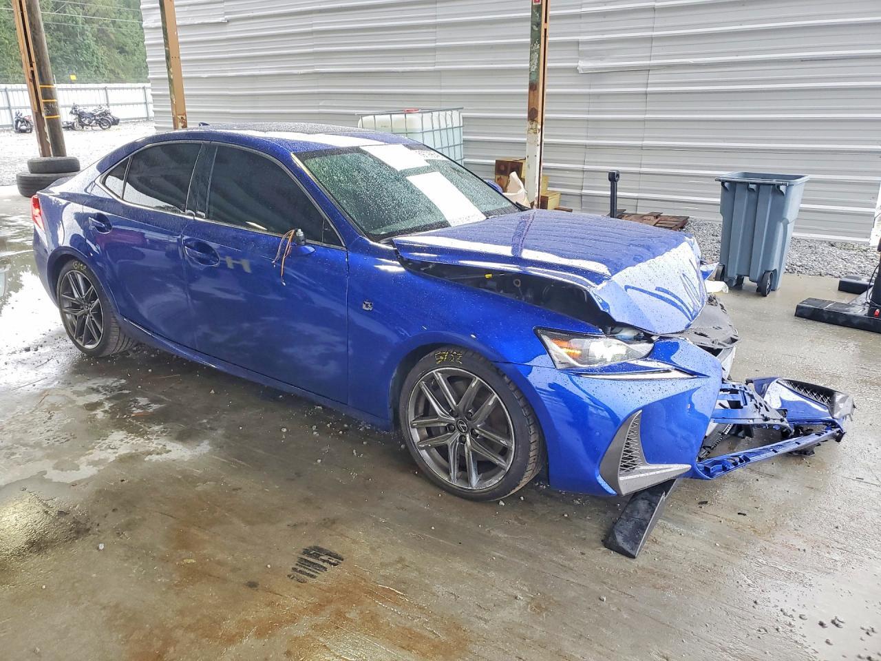 2020 LEXUS IS 300 F SPORT — Фото 4 из 12