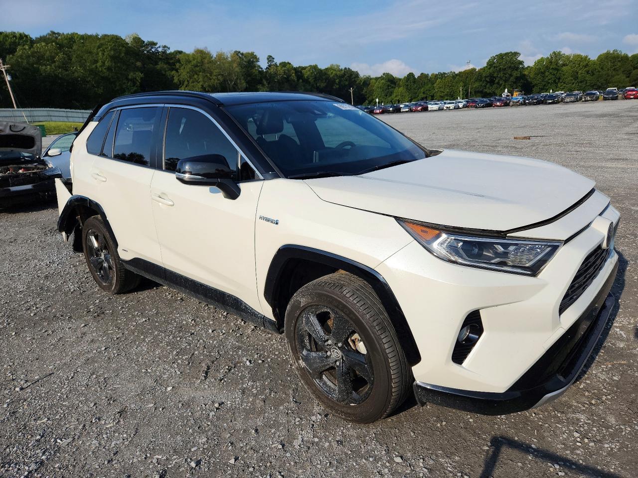 2021 TOYOTA RAV4 XSE — Фото 4 из 13