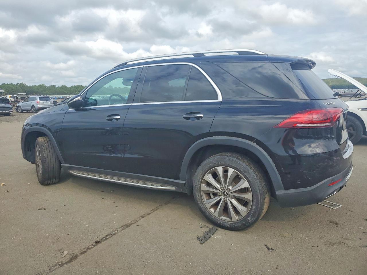 2020 MERCEDES-BENZ GLE 350 4MATIC — Фото 2 из 13