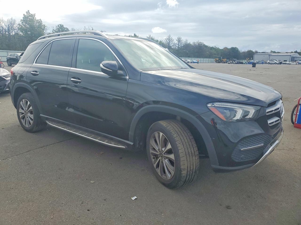 2020 MERCEDES-BENZ GLE 350 4MATIC — Фото 4 из 13