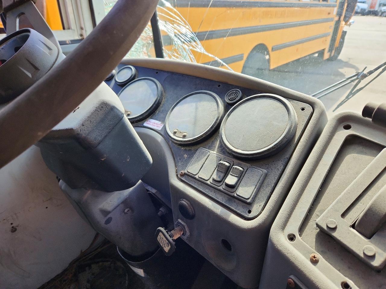 2008 BLUE BIRD SCHOOL BUS — Фото 8 из 10