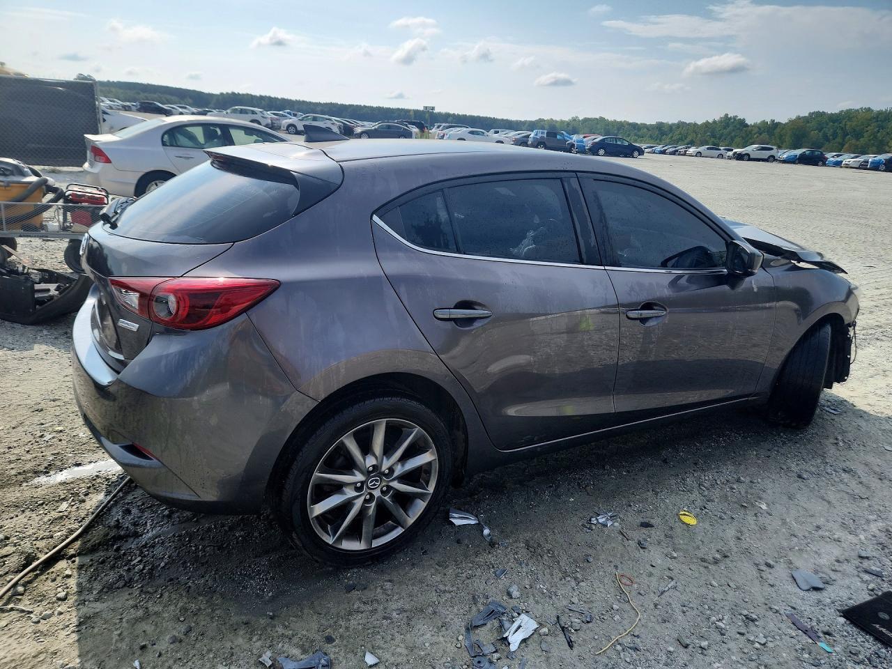 2018 MAZDA 3 GRAND TOURING — Фото 3 из 12