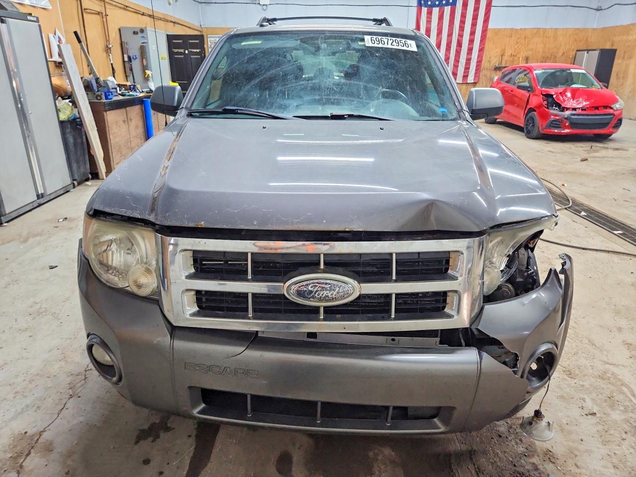 2009 FORD ESCAPE XLT — Фото 5 из 13