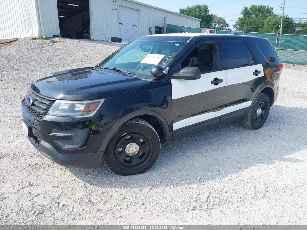 1FM5K8ARXJGB12403 2018 FORD POLICE INTERCEPTOR UTILITY photo no. 2