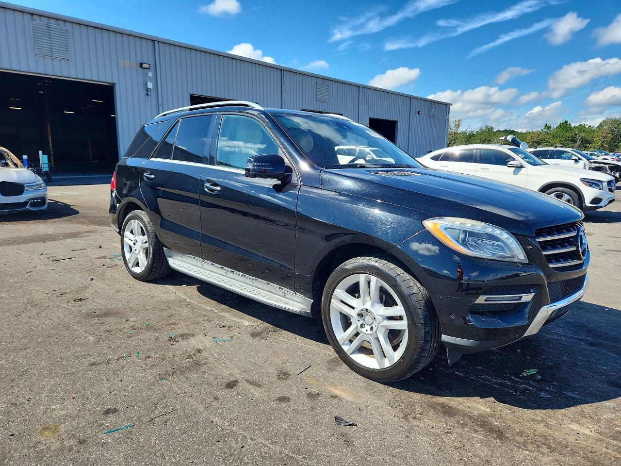 2015 MERCEDES-BENZ ML 350 — Фото 4 из 12