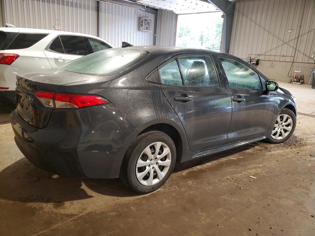2024 TOYOTA COROLLA LE — Фото 3 из 13