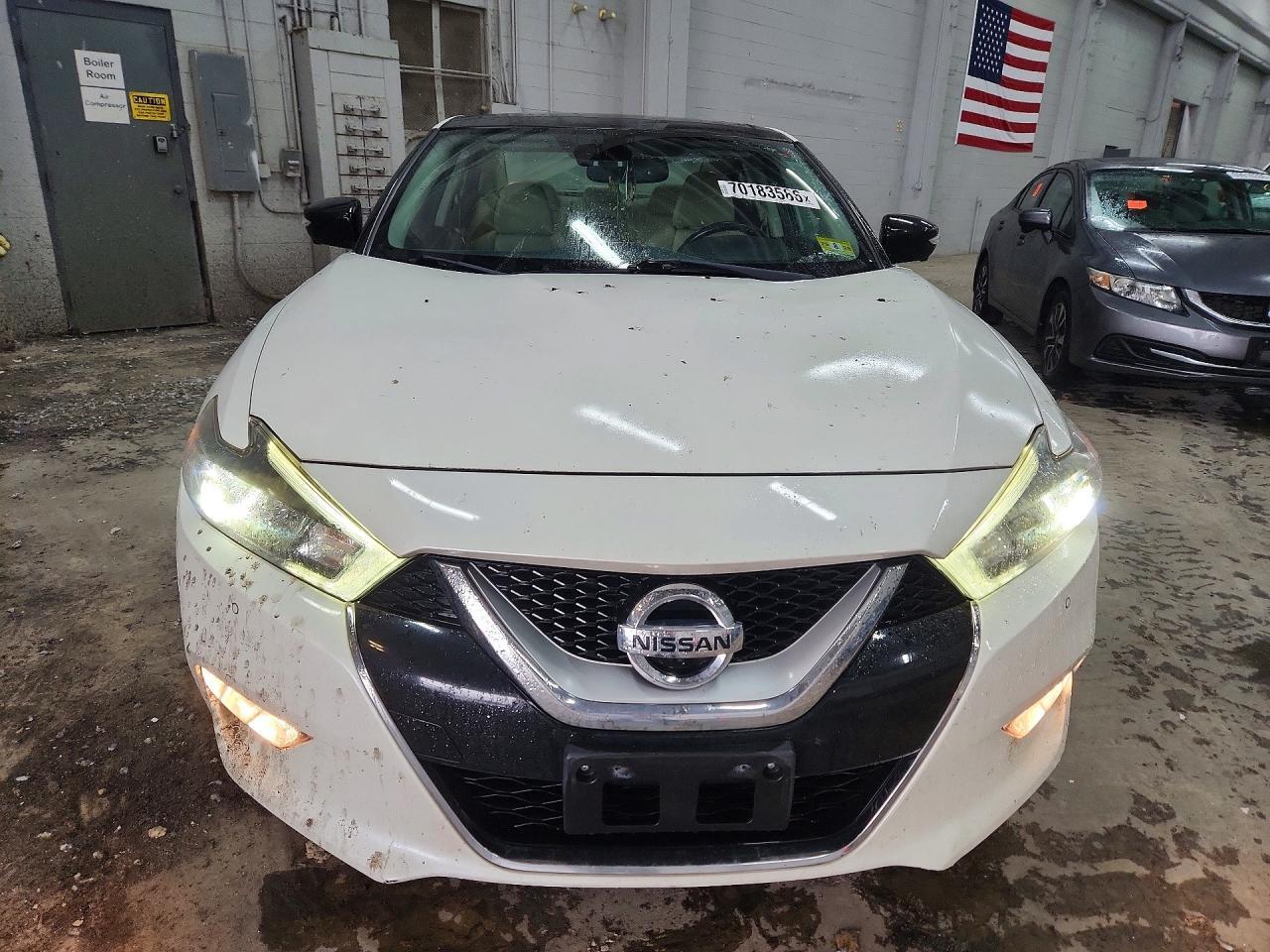2017 NISSAN MAXIMA PLATINUM — Фото 5 из 12
