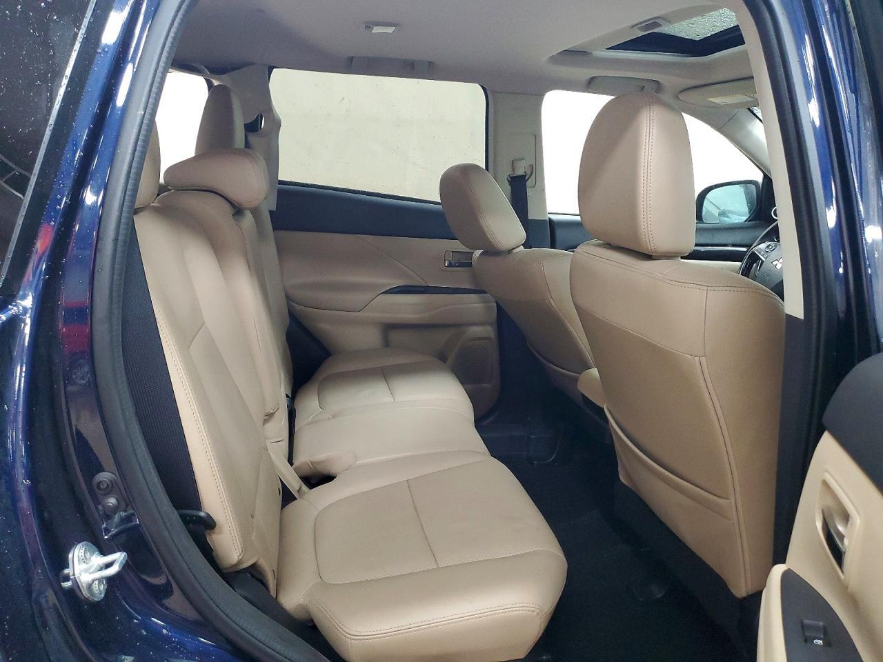 2016 MITSUBISHI OUTLANDER GT — Фото 11 из 14
