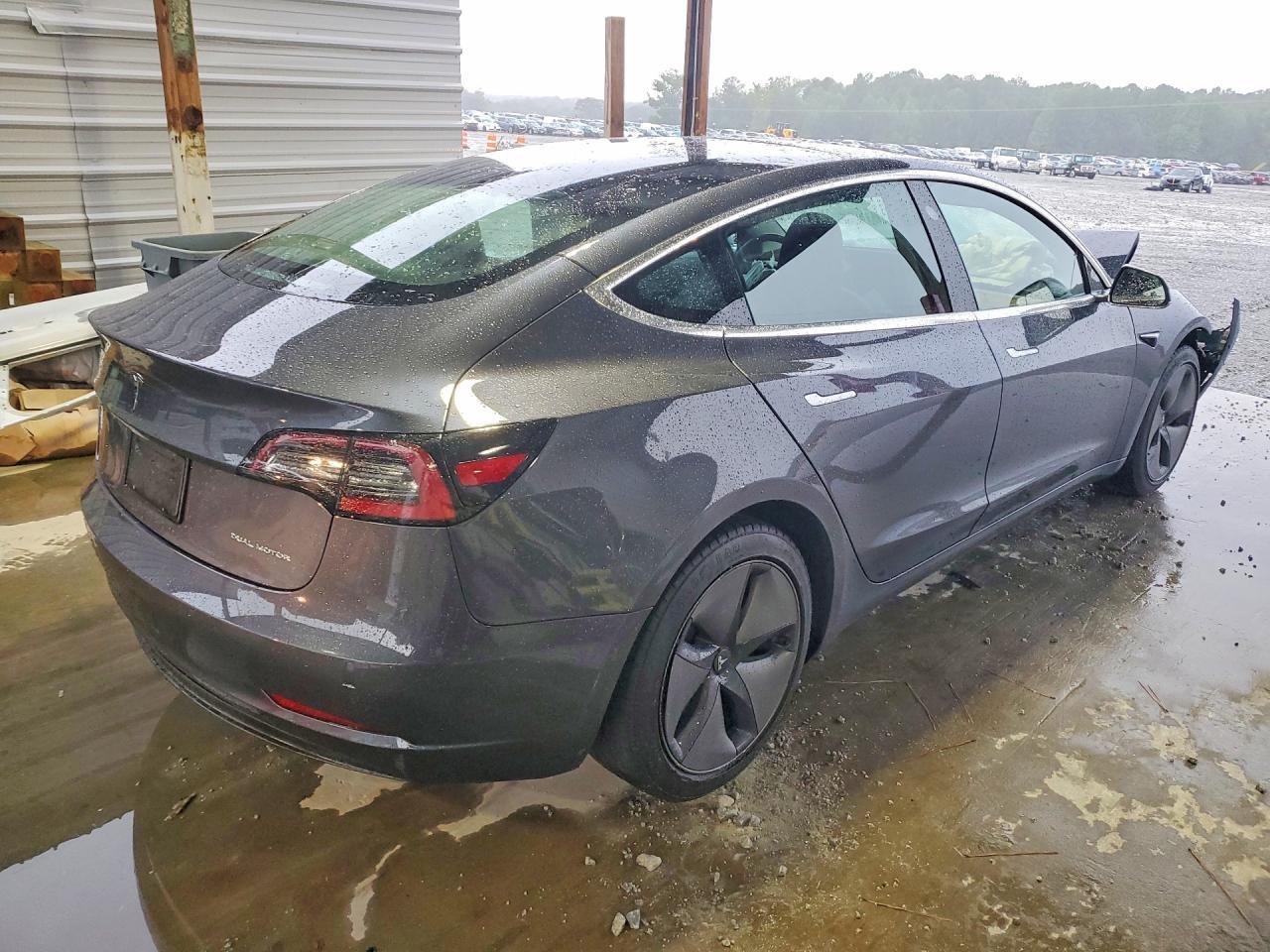 2020 TESLA MODEL 3 — Фото 3 из 12