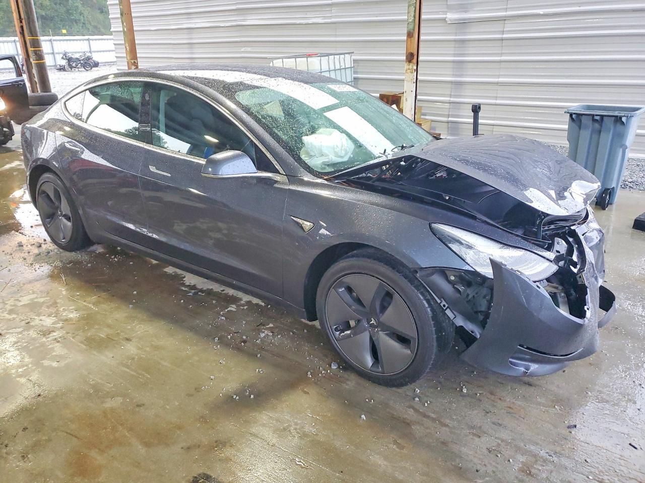 2020 TESLA MODEL 3 — Фото 4 из 12