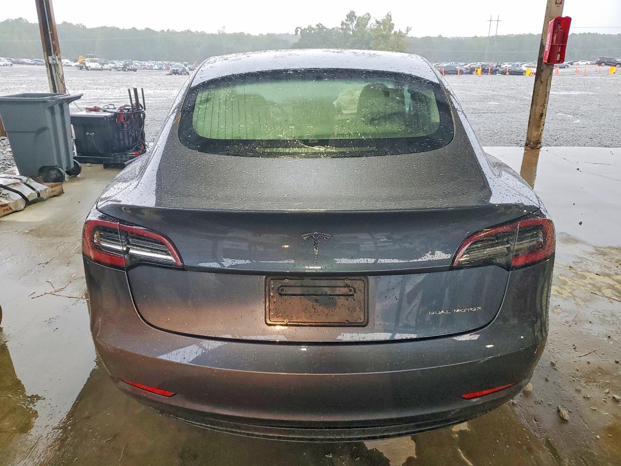 2020 TESLA MODEL 3 — Фото 6 из 12