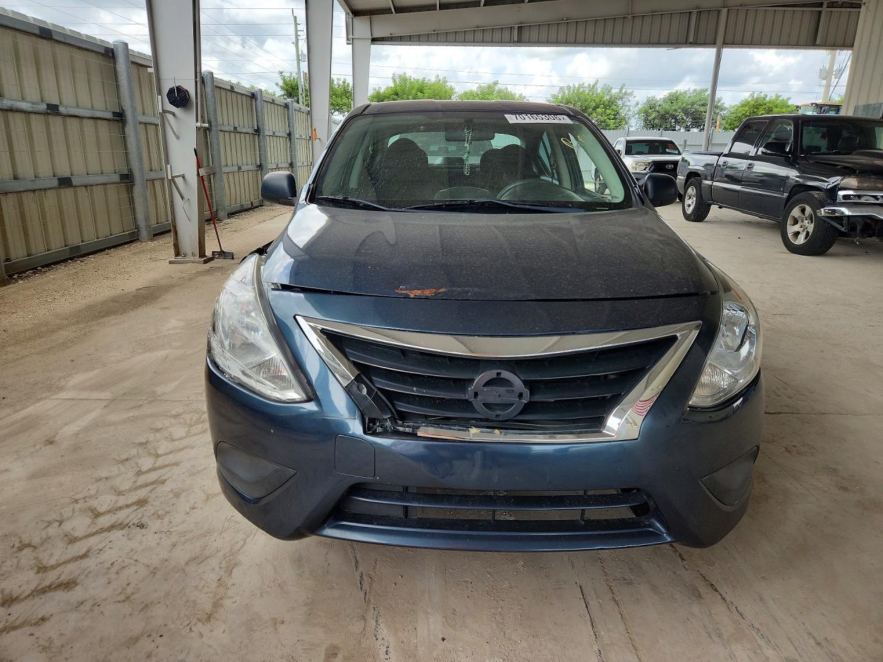 2015 NISSAN VERSA 1.6 S — Фото 5 из 12