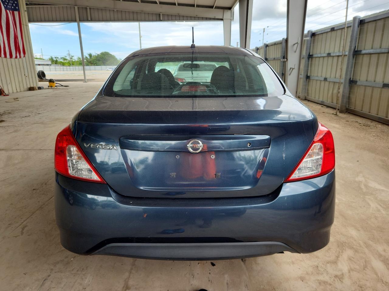 2015 NISSAN VERSA 1.6 S — Фото 6 из 12