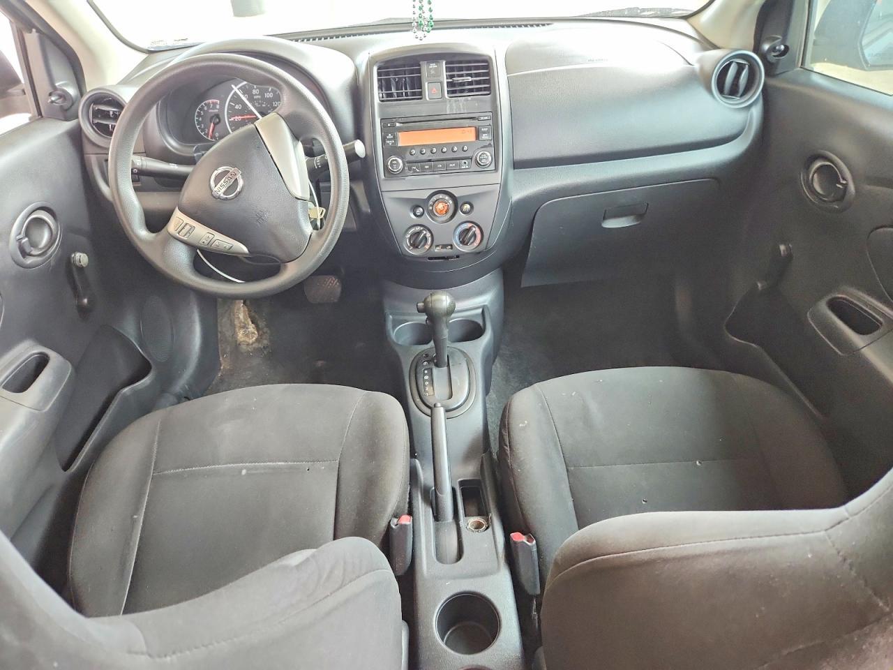 2015 NISSAN VERSA 1.6 S — Фото 8 из 12