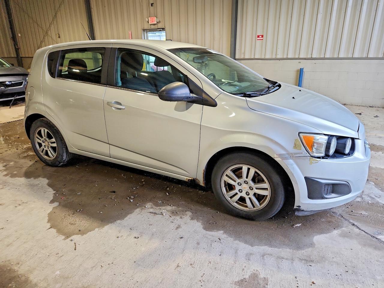 2012 CHEVROLET SONIC LT — Фото 4 из 12