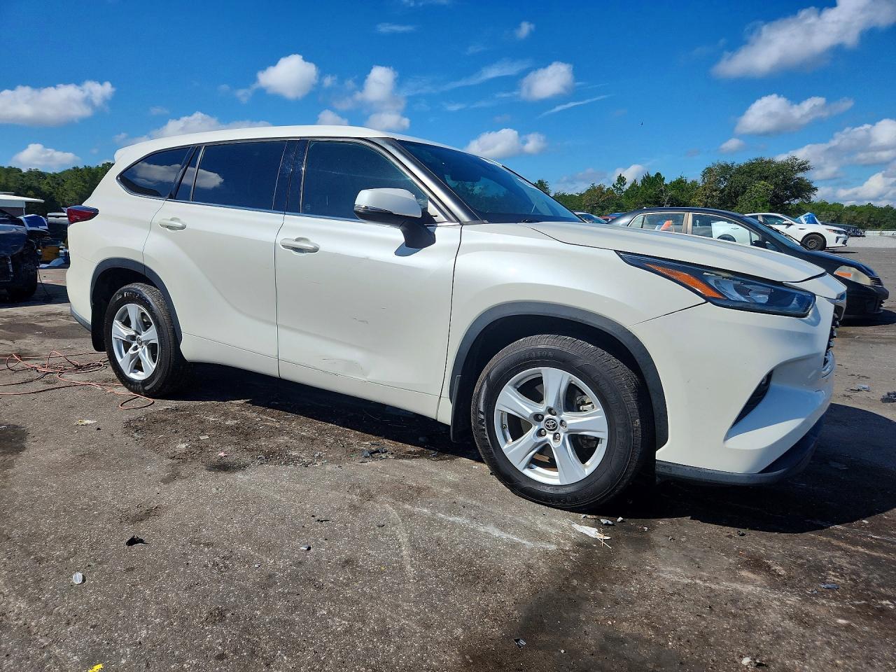 2020 TOYOTA HIGHLANDER LE — Фото 4 из 13