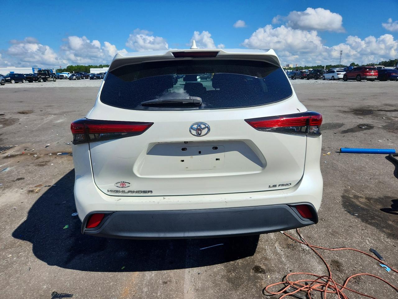 2020 TOYOTA HIGHLANDER LE — Фото 6 из 13