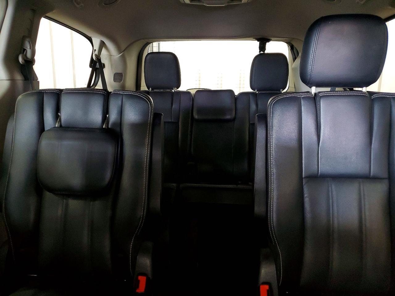 2012 CHRYSLER TOWN & COUNTRY TOURING — Фото 10 из 13