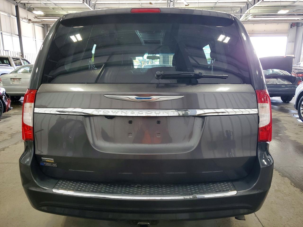 2012 CHRYSLER TOWN & COUNTRY TOURING — Фото 6 из 13