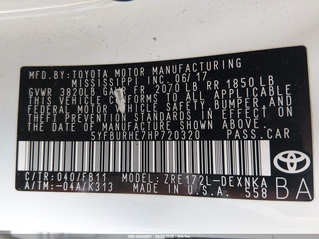 5YFBURHE7HP720320 2017 TOYOTA COROLLA photo no. 9