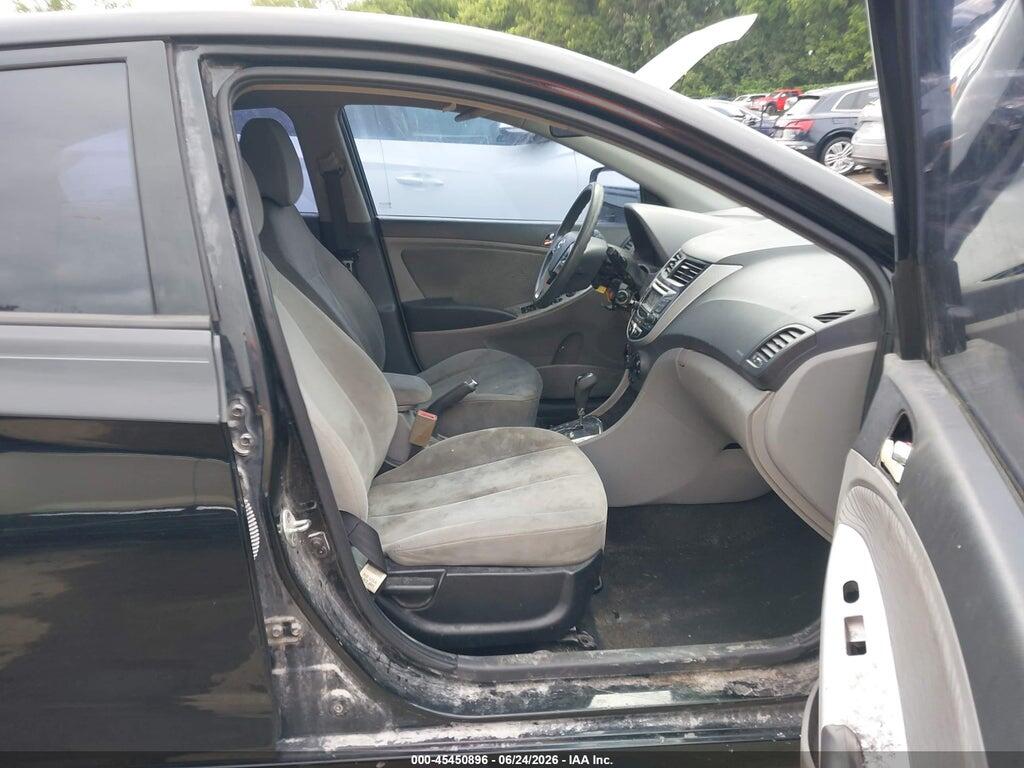 KMHCU4AE7DU289424 2013 HYUNDAI ACCENT photo no. 5