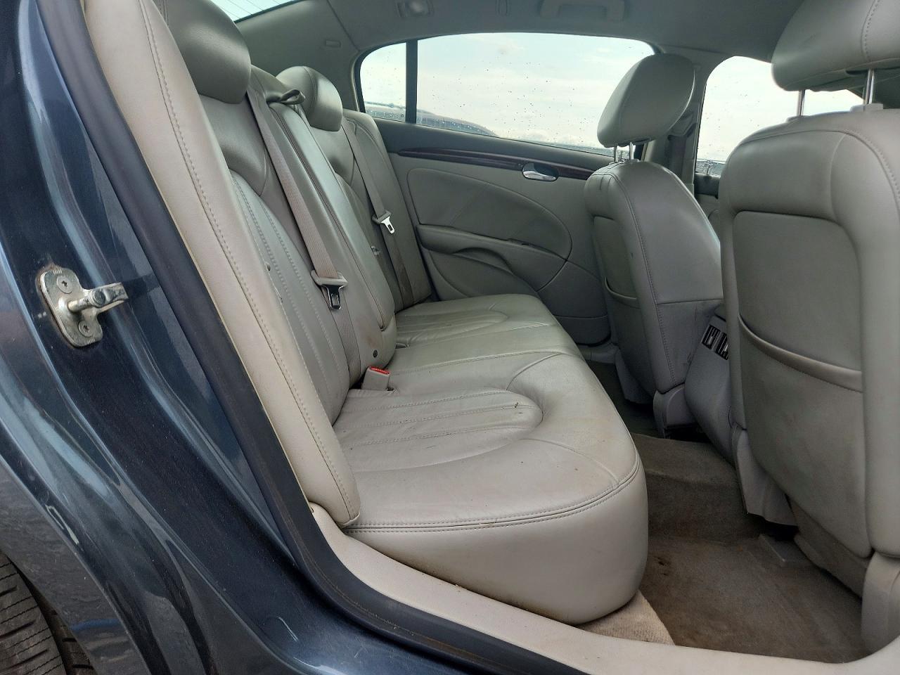 2010 BUICK LUCERNE CXL — Фото 10 из 12