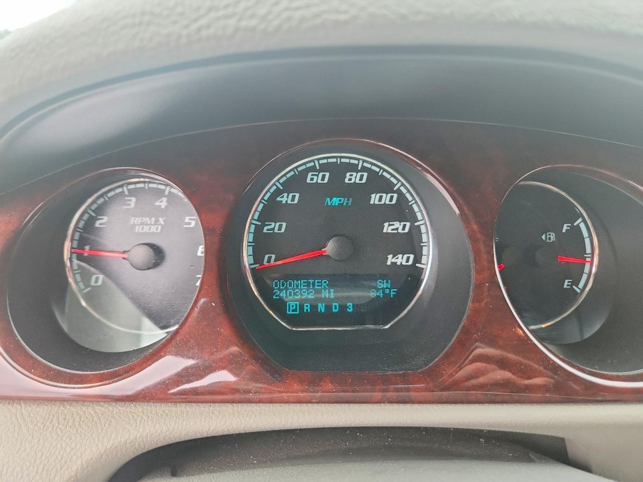 2010 BUICK LUCERNE CXL — Фото 9 из 12