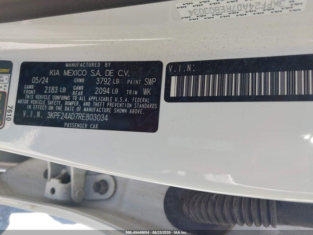 3KPF24AD7RE803034 2024 KIA FORTE photo no. 9