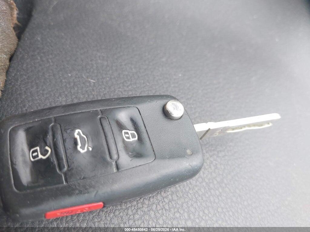 1VWCP7A36CC027441 2012 VOLKSWAGEN PASSAT photo no. 11
