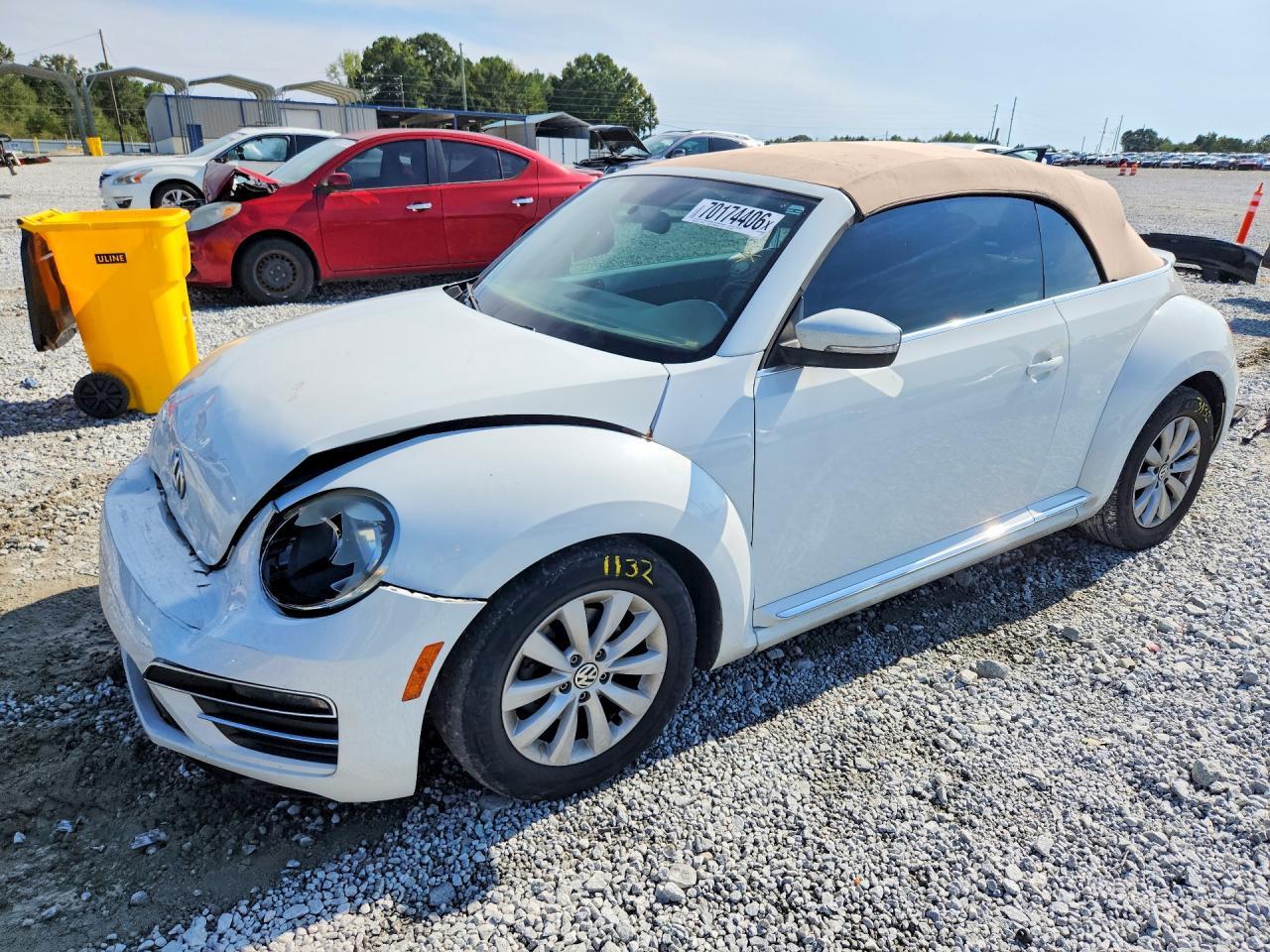2019 VOLKSWAGEN BEETLE S