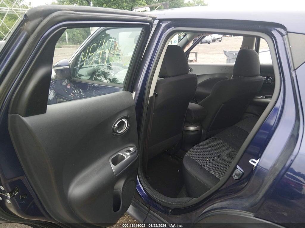 JN8AF5MR0HT702004 2017 NISSAN JUKE photo no. 8