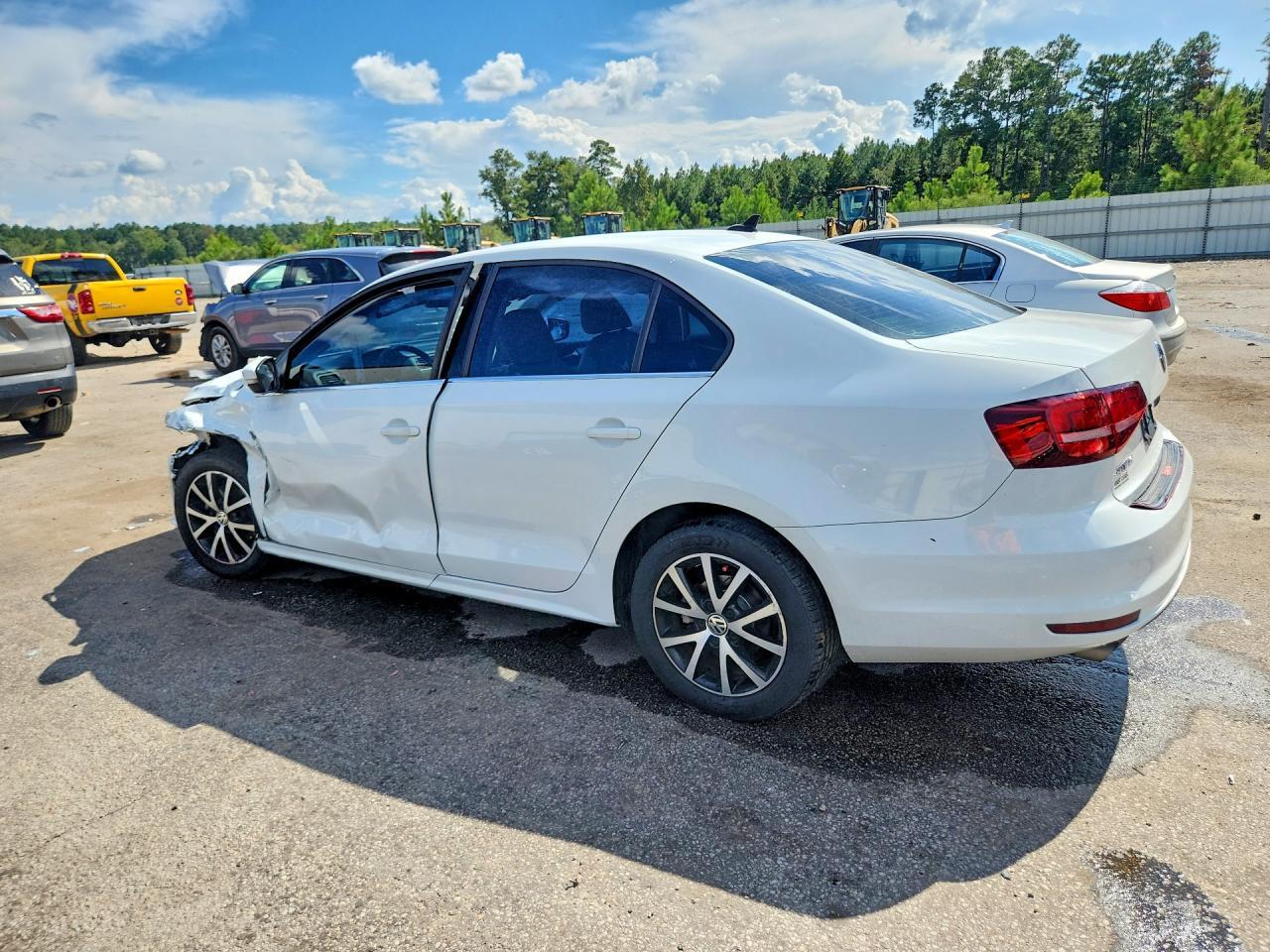 2017 VOLKSWAGEN JETTA SE — Фото 2 из 12