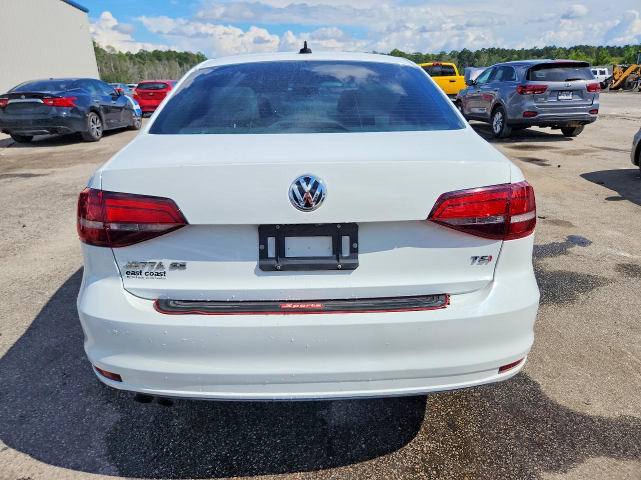2017 VOLKSWAGEN JETTA SE — Фото 6 из 12