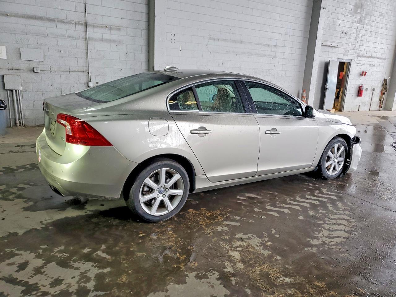2016 VOLVO S60 PREMIER — Фото 3 из 12