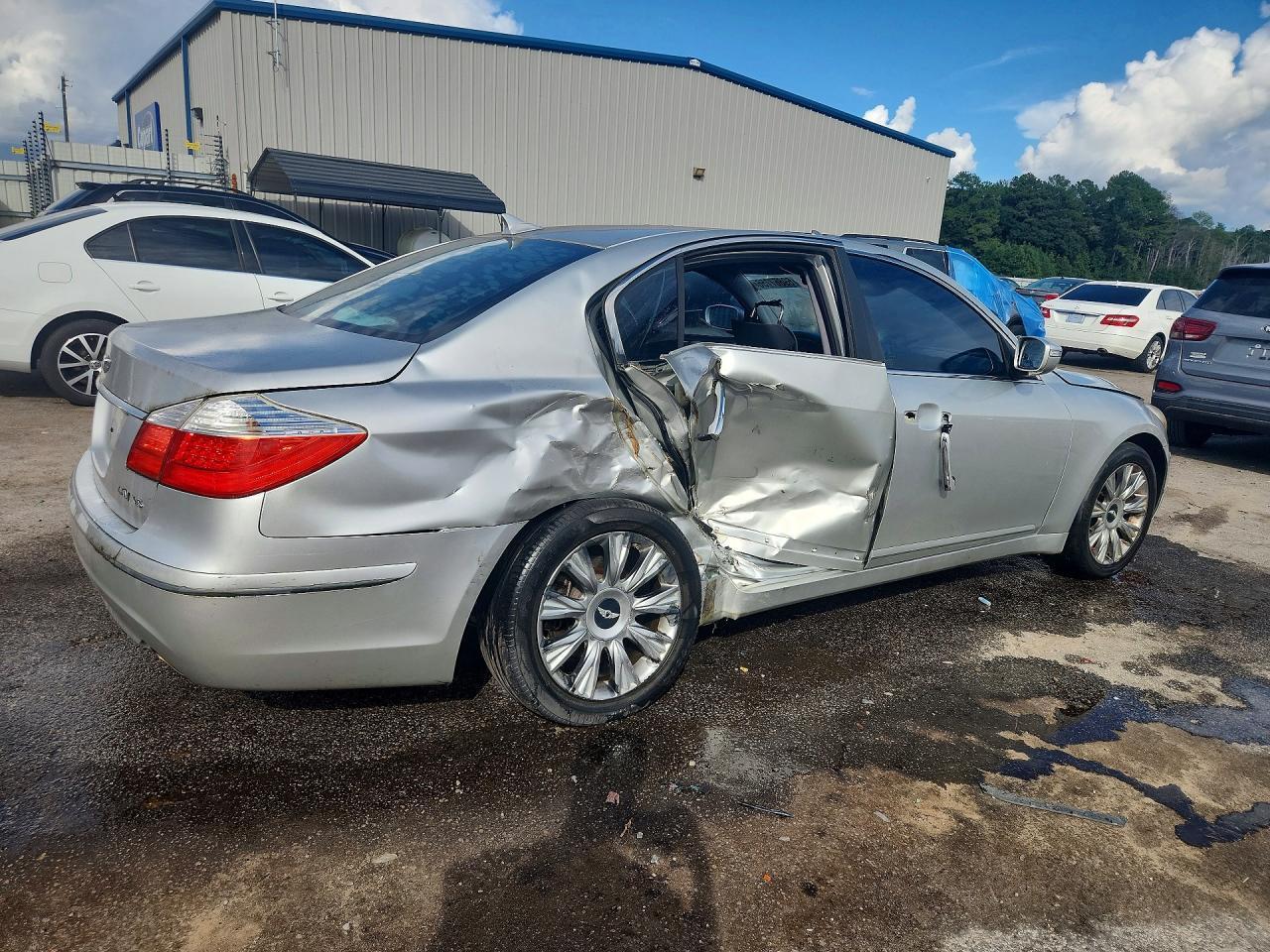 2011 HYUNDAI GENESIS 3.8L — Фото 3 из 12