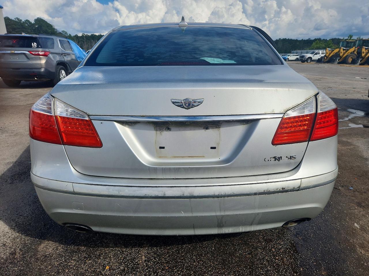 2011 HYUNDAI GENESIS 3.8L — Фото 6 из 12