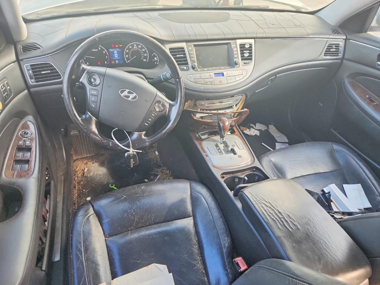 2011 HYUNDAI GENESIS 3.8L — Фото 8 из 12