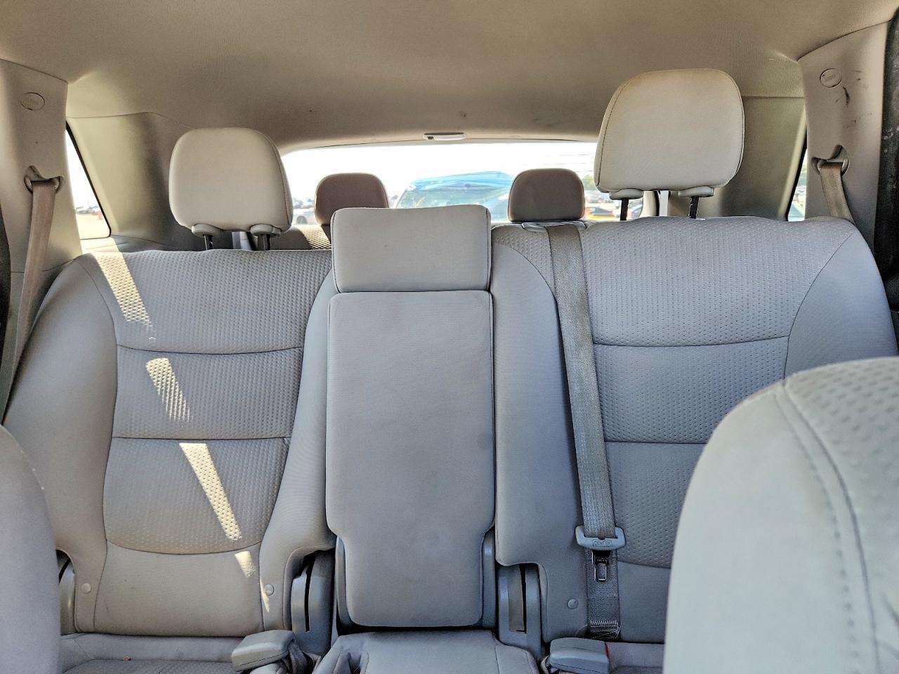2011 KIA SORENTO LX — Фото 10 из 13