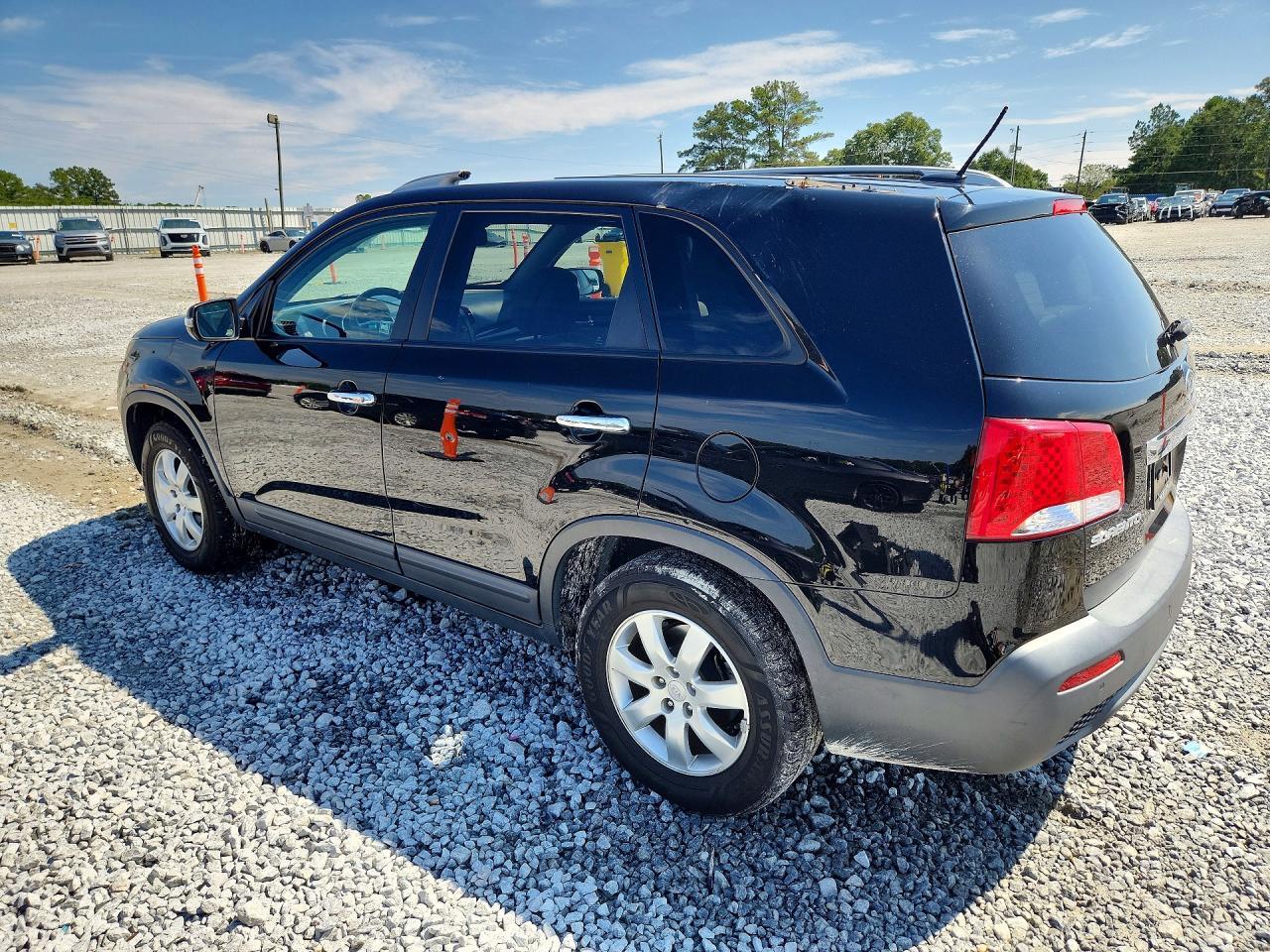 2011 KIA SORENTO LX — Фото 2 из 13
