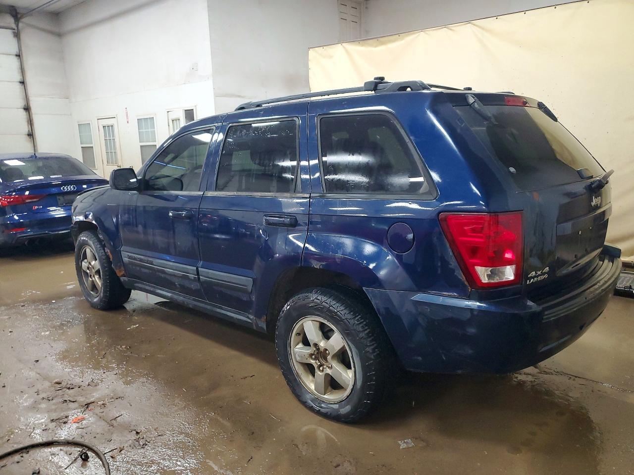2006 JEEP GRAND CHEROKEE LAREDO — Фото 2 из 14