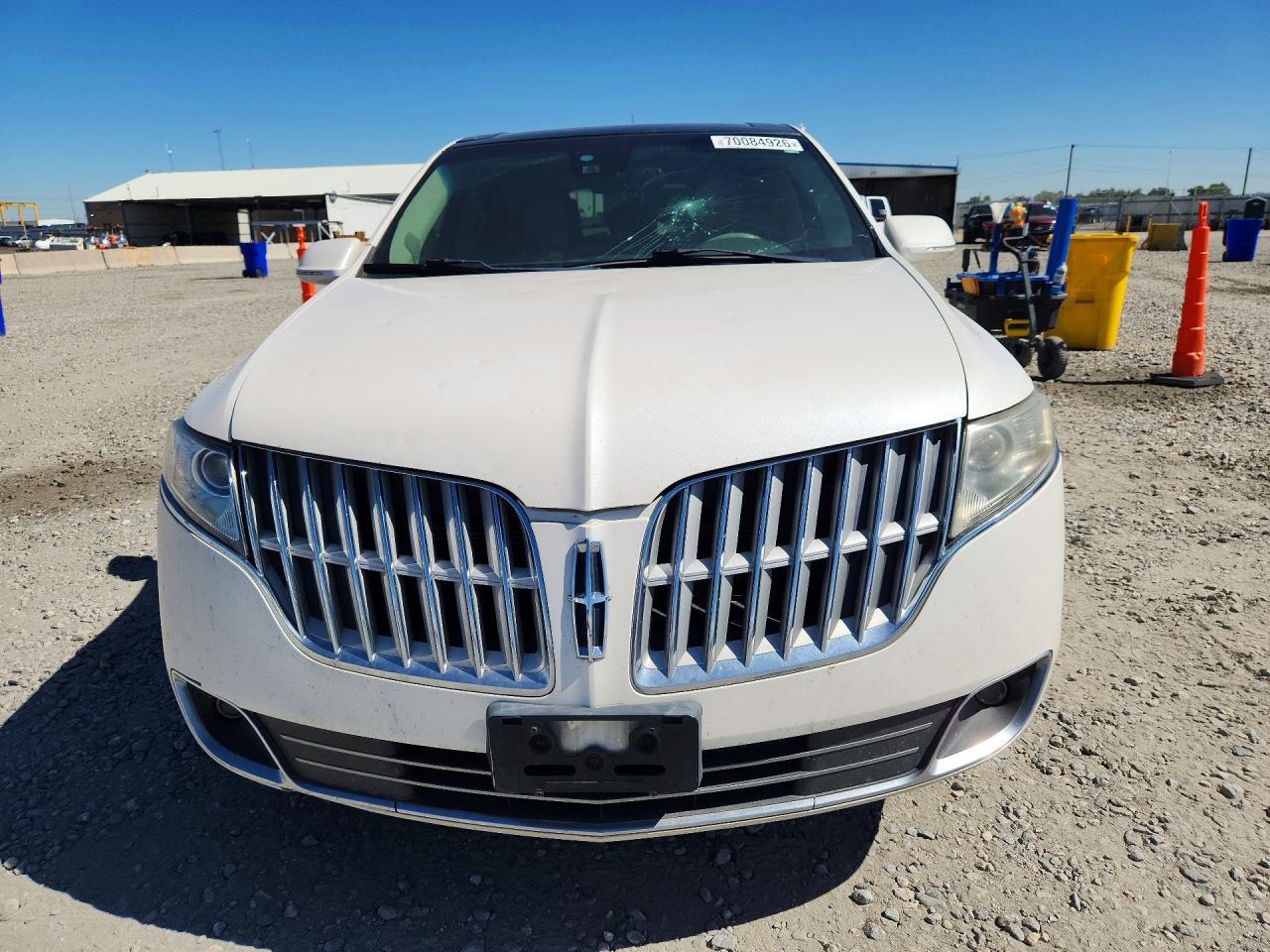 2011 LINCOLN MKT — Фото 5 из 13