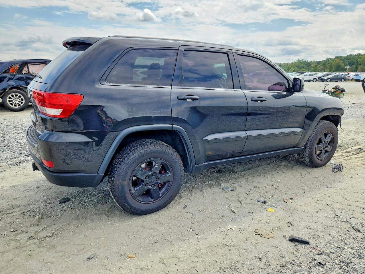 2012 JEEP GRAND CHEROKEE LAREDO — Фото 3 из 14