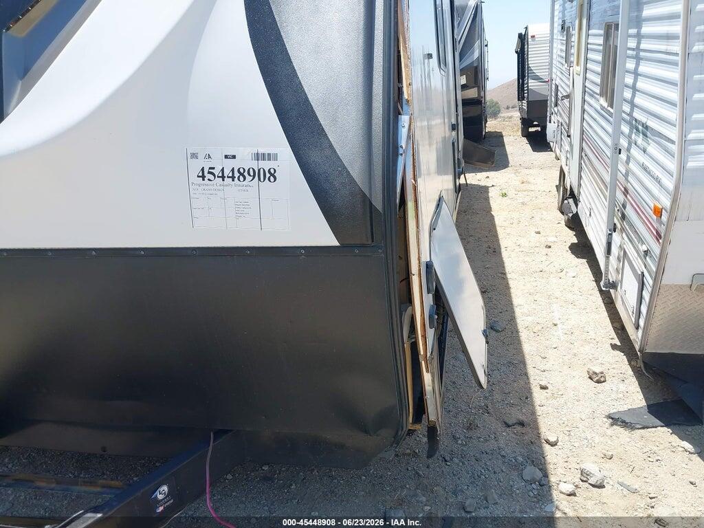 573TE3325J6605362 2018 GRAND DESIGN IMAGINE photo no. 12