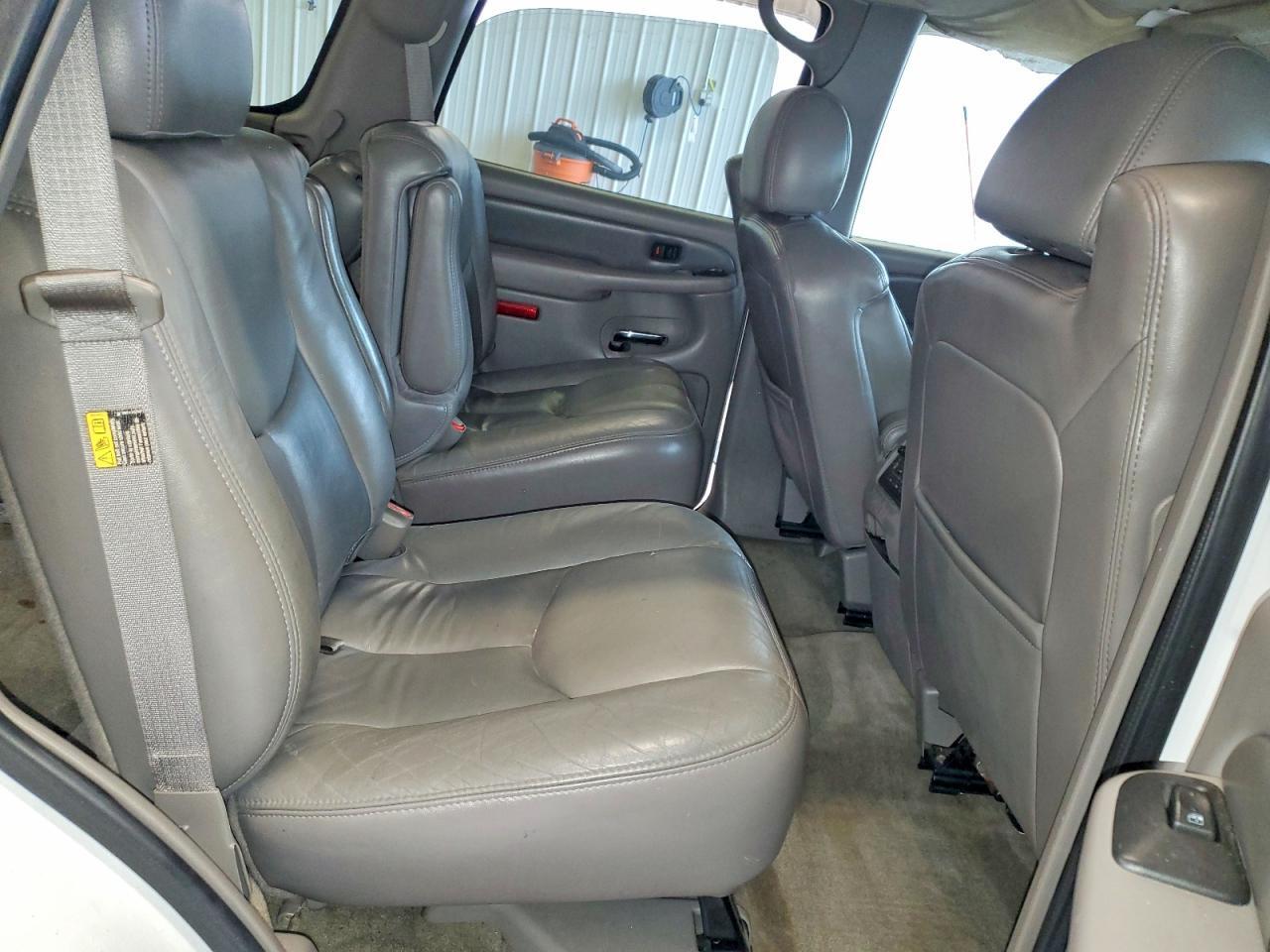 2005 GMC YUKON DENALI — Фото 11 из 14