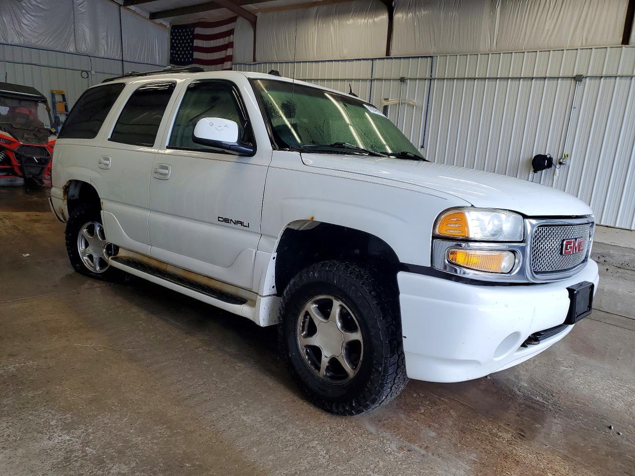 2005 GMC YUKON DENALI — Фото 4 из 14
