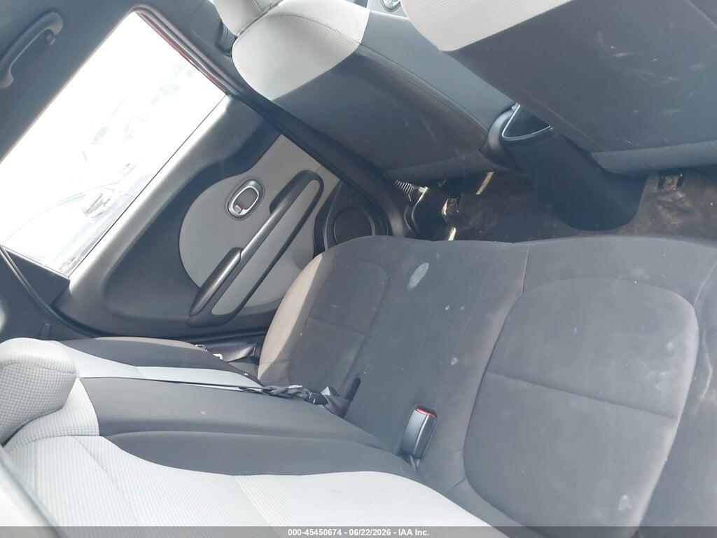 KNDJN2A21F7219048 2015 KIA SOUL photo no. 8