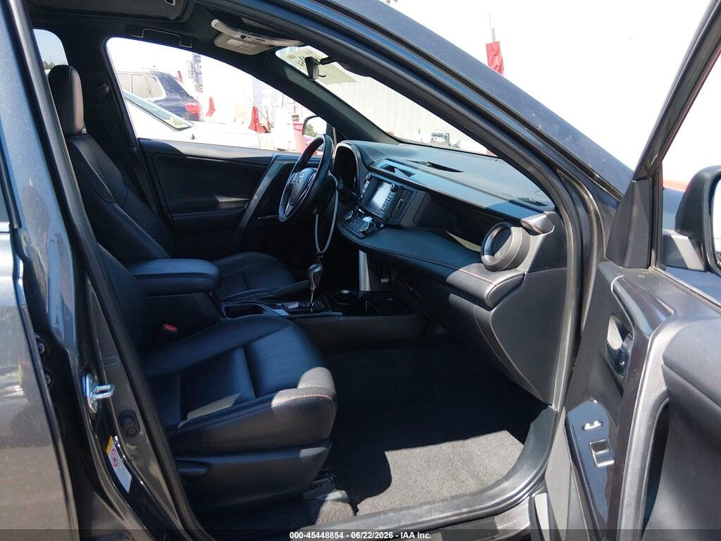 JTMJJREV6JD252615 2018 TOYOTA RAV4 HYBRID photo no. 5