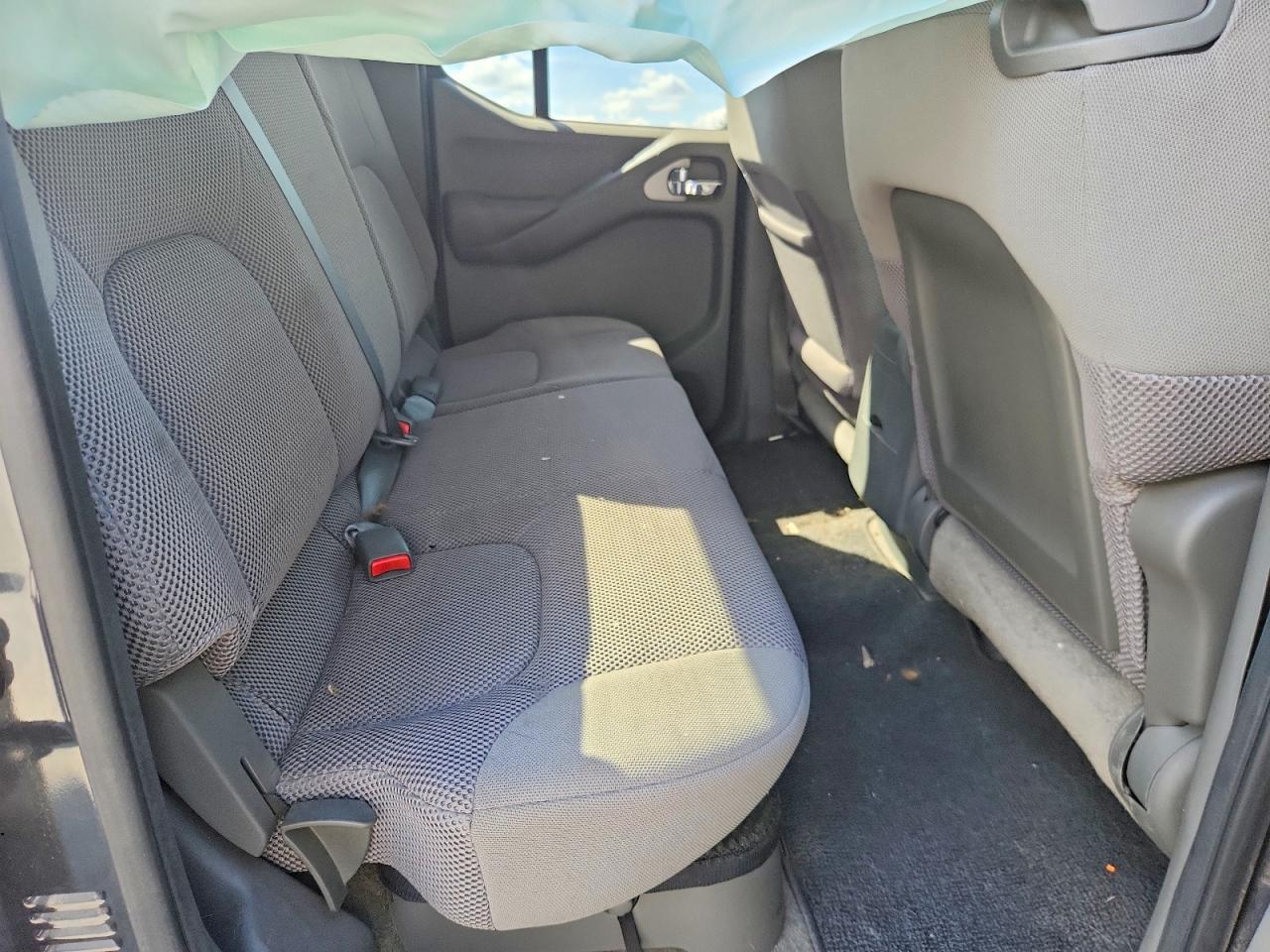 2012 NISSAN FRONTIER S — Фото 10 из 12