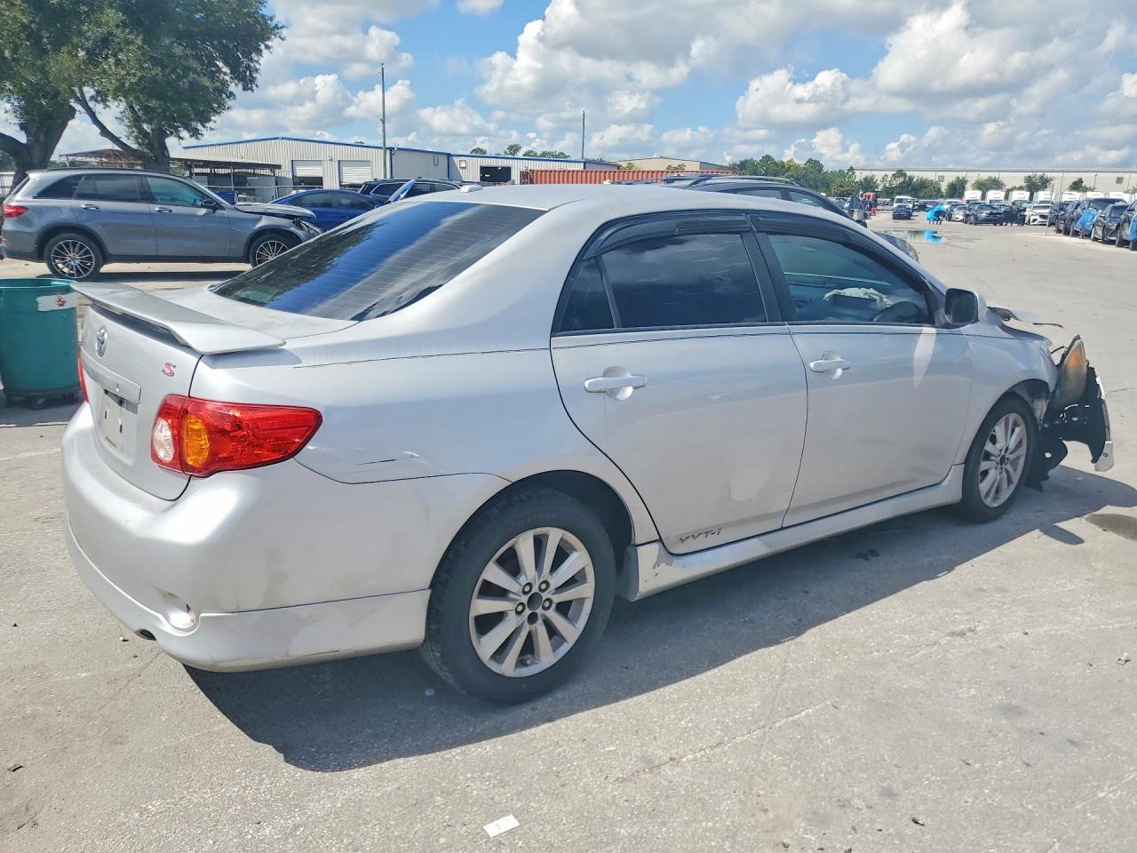 2010 TOYOTA COROLLA S — Фото 3 из 12