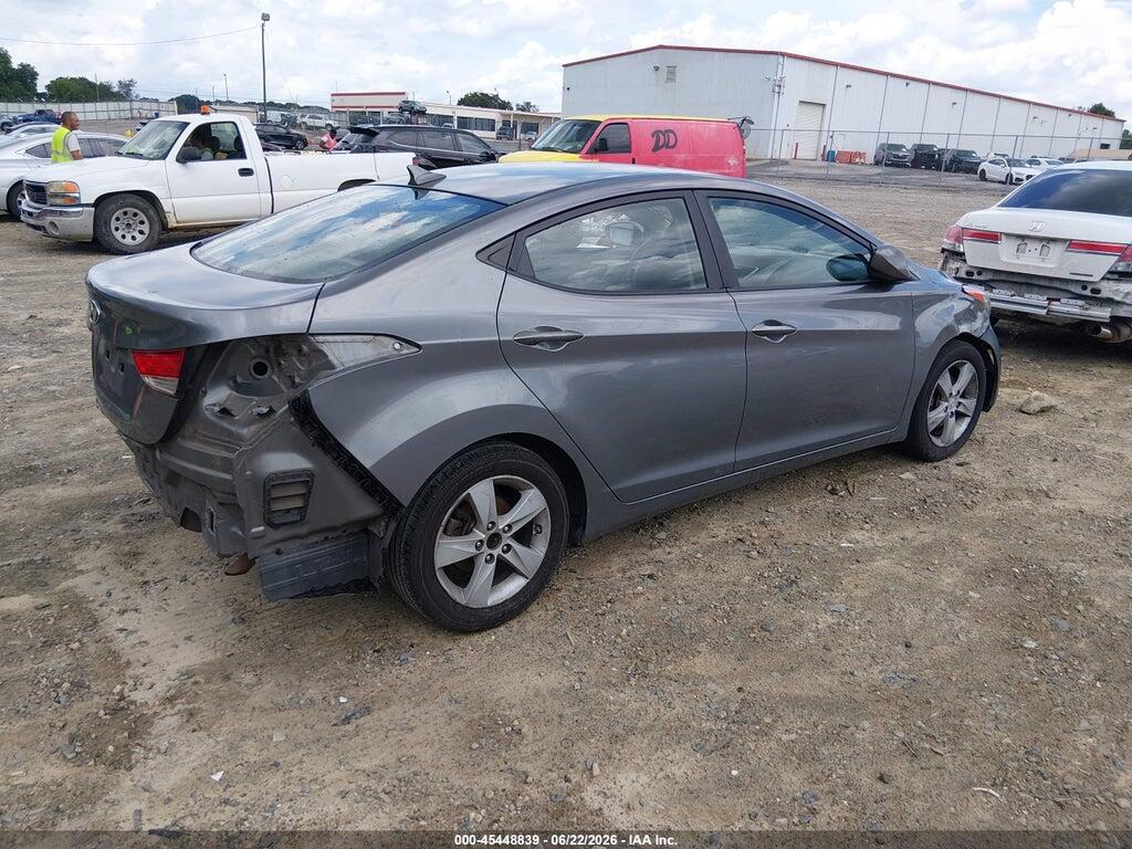5NPDH4AE8CH129381 2012 HYUNDAI ELANTRA photo no. 4